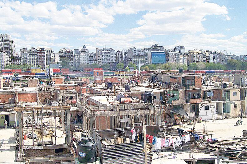 Los hogares más ricos ganaron 20 veces más que los hogares de menores recursos.