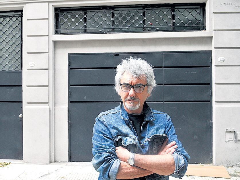 Para Roberto Ibáñez, el teatro tiene la propiedad de constituir identidad.