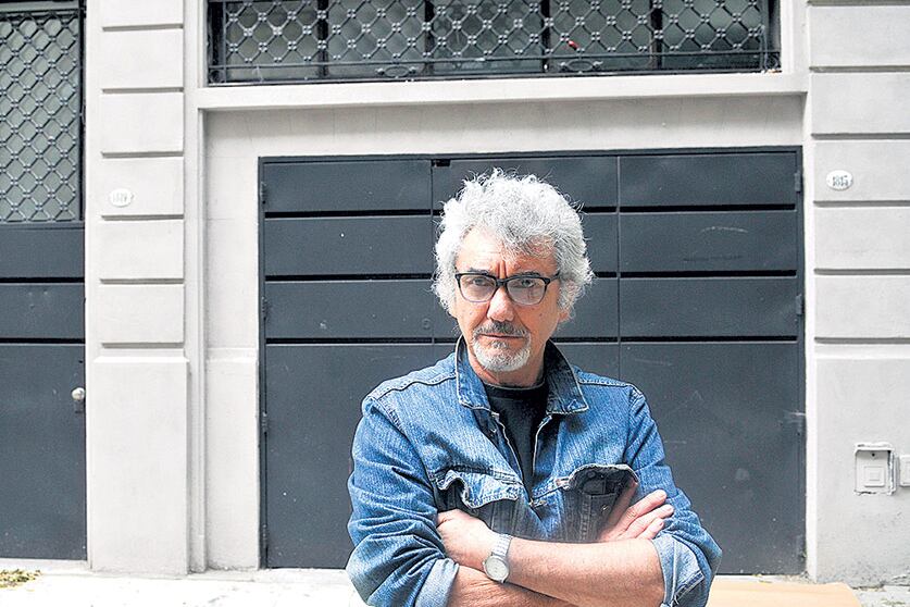 Para Roberto Ibáñez, el teatro tiene la propiedad de constituir identidad.