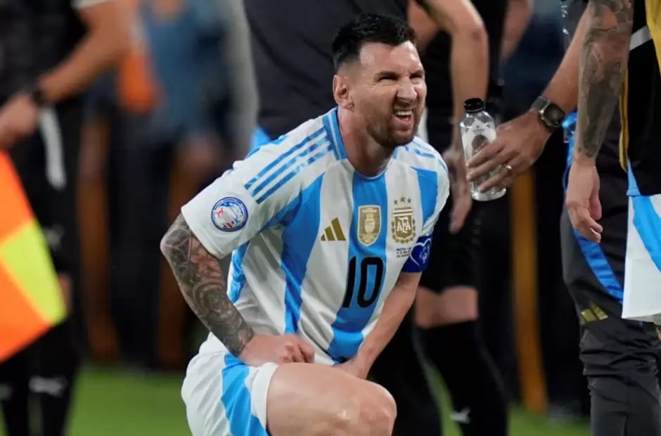 Lionel Messi terminó el partido contra Chile con una molestia y no jugó frente a Perú.
