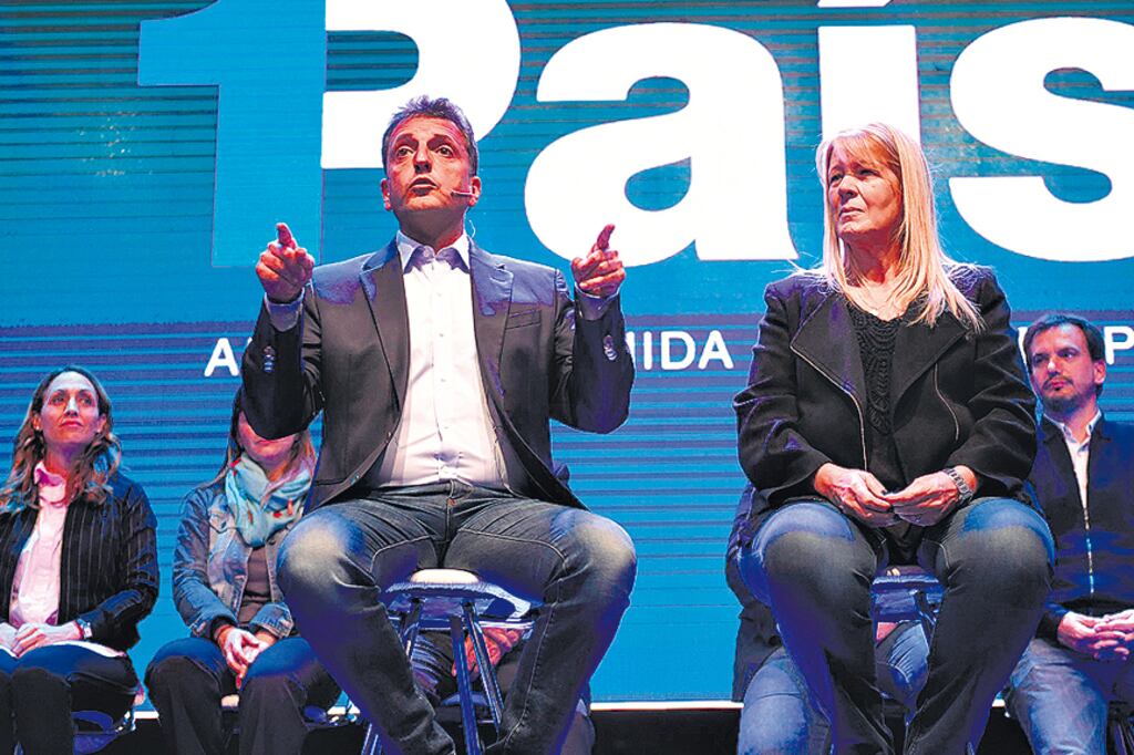 Sergio Massa felicitó a la gobernadora María Eugenia Vidal y a Esteban Bullrich.