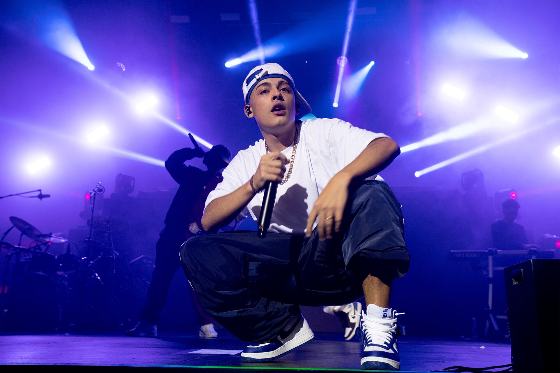 Sin mucho artificio y con solo Nicki Nicole como invitada, Trueno armó tremendo set, y hasta tuvo freestyle entre trompetazos