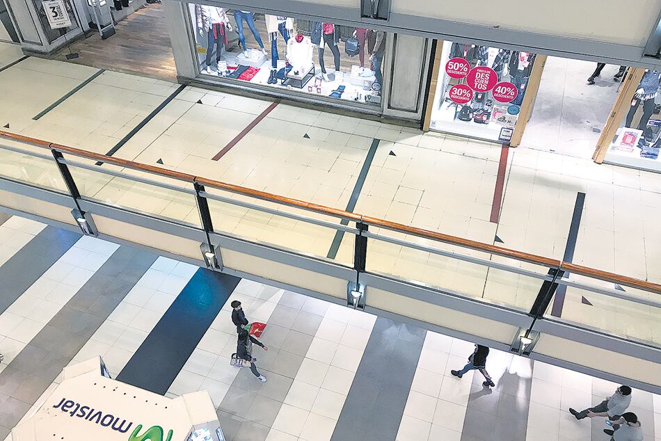 El último dato disponible del Indec muestra una baja del 6,7 por ciento en los shoppings.