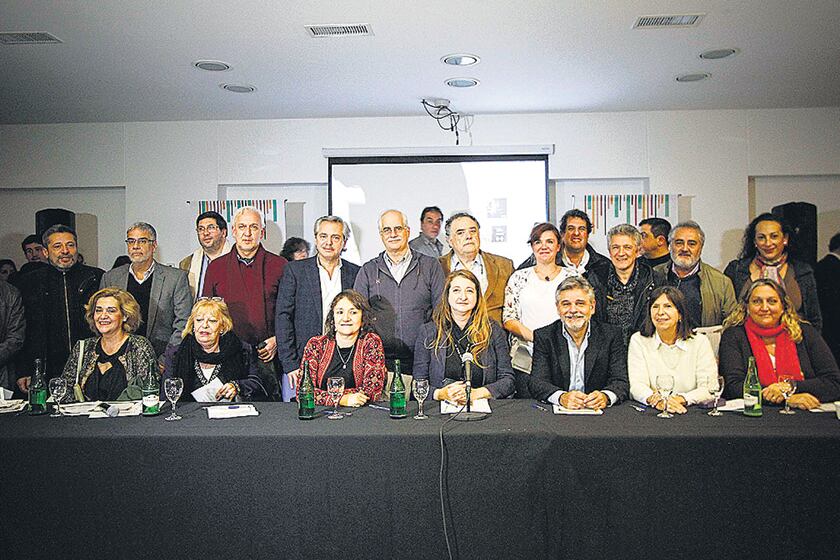 Los peronistas porteños y sus aliados firmaron en la UMET un documento con sus propuestas de campaña.