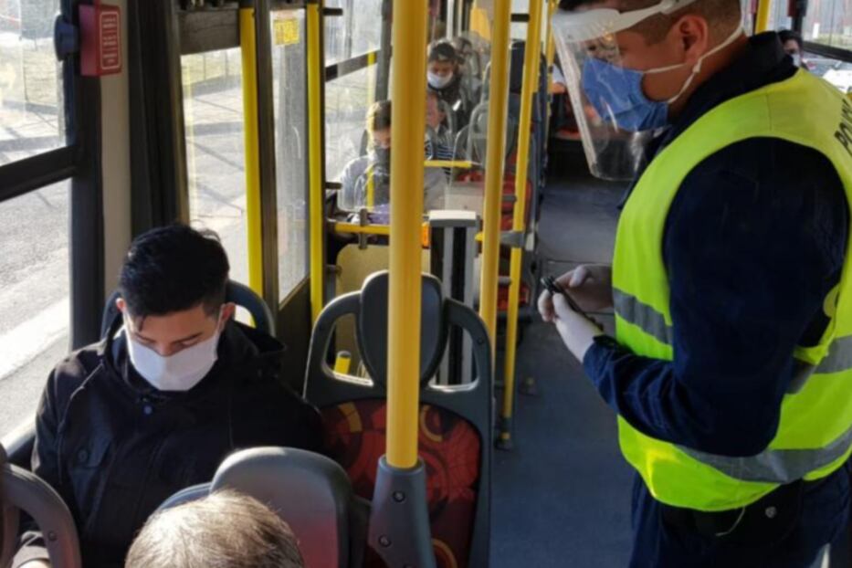 Desde el gobierno desalientan el uso del transporte público