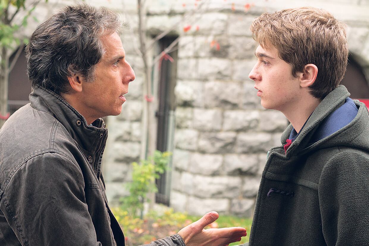 El título original es El status de Brad, una frase mucho más ajustada a la trama de la película.