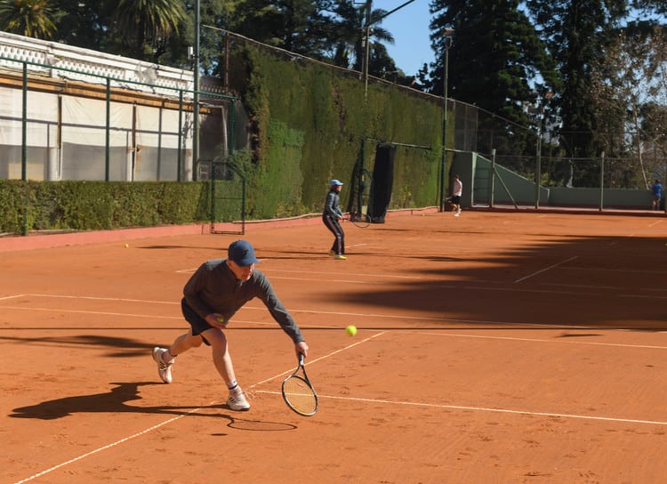 La ciudad de Buenos Aires ya había habilitado deportes como el tenis. 