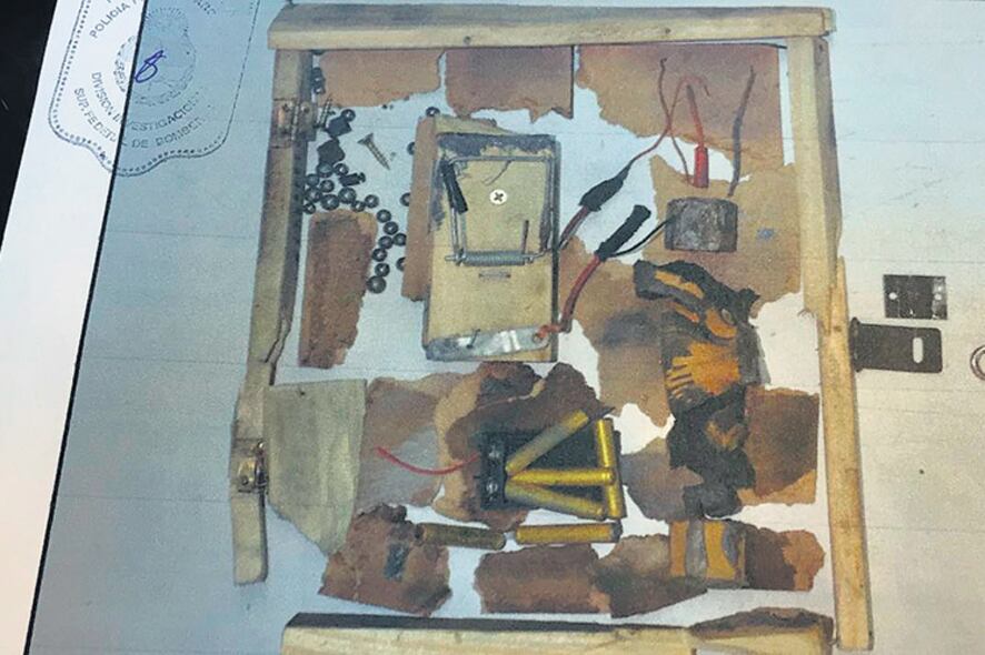 La reconstrucción del artefacto explosivo que estalló en la sede de Indra.