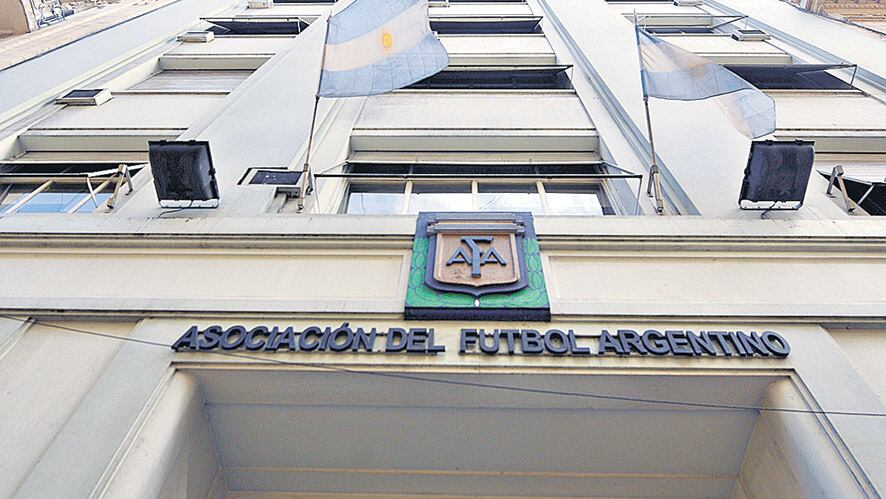 La AFA recibió ayer pedidos de cambios, entre ellos uno de Racing.