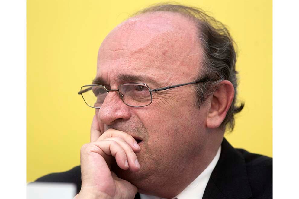 El diputado oficialista alertó sobre el peligro de las "voces de desestabilización".