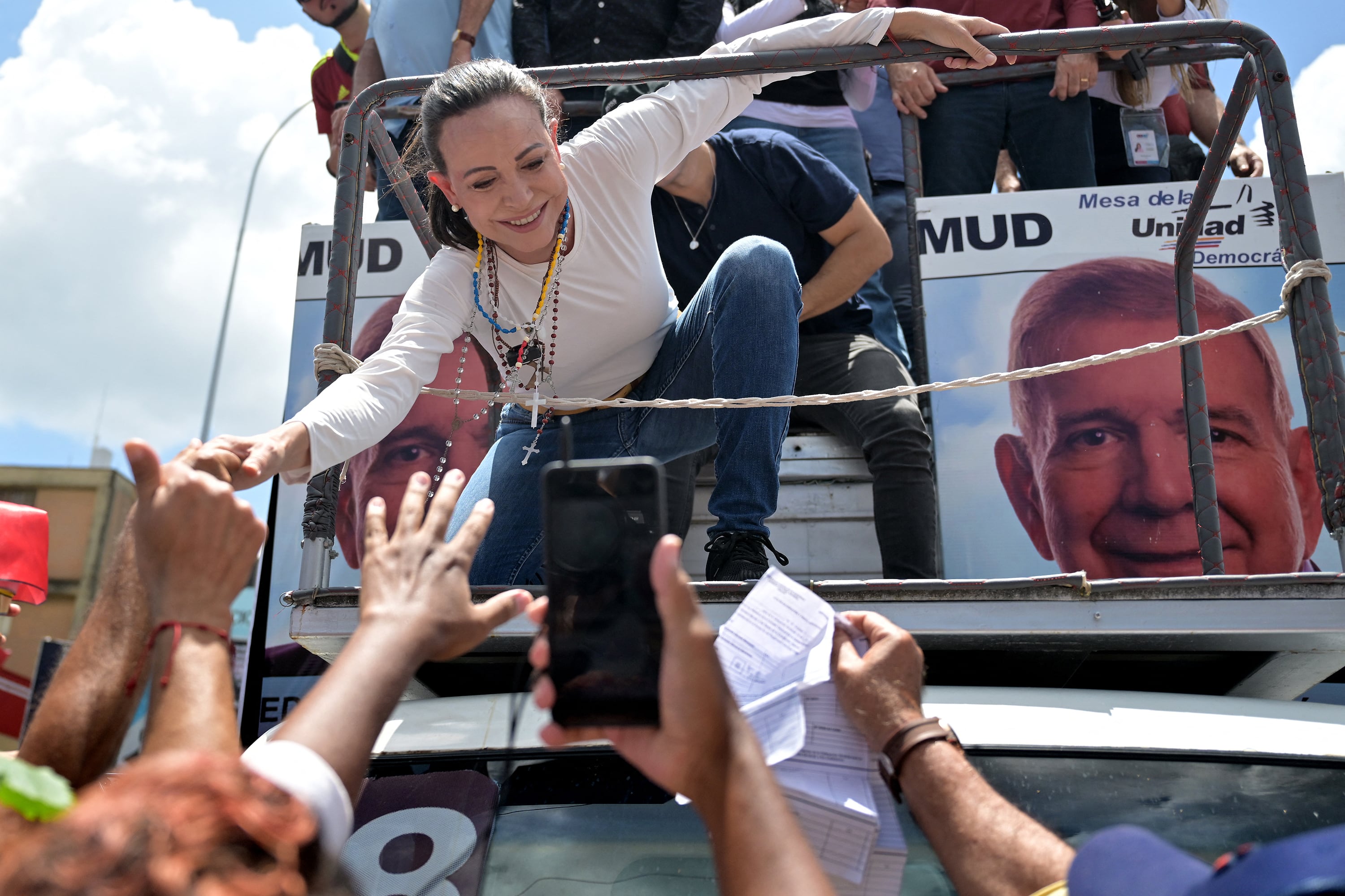 María Corina Machado, premiada a pesar de sus actitudes golpistas.