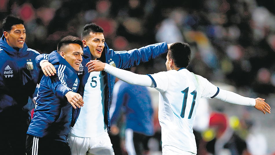 El festejo del goleador Angel Correa. Ese destello individual fue la única diferencia en un partido paupérrimo.