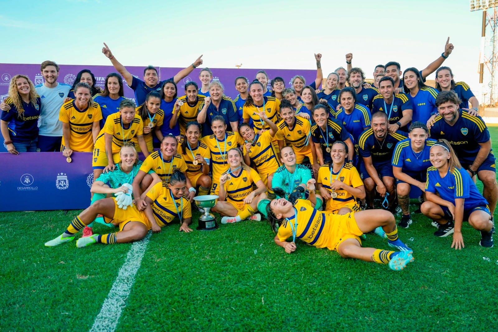 Boca llega al debut como tetracampeón argentino y último dueño de la Copa Federal.