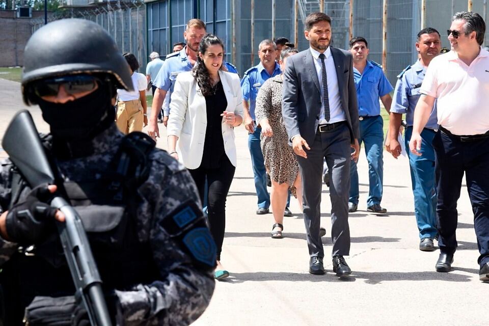 El gobernador Maximiliano Pullaro recibirá hoy a los ministros del gobierno nacional.