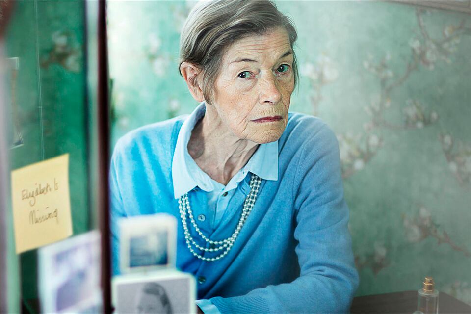Jackson en "Elizabeth está desaparecida", sú última aparición (hasta ahora) en la pantalla, en 2020.