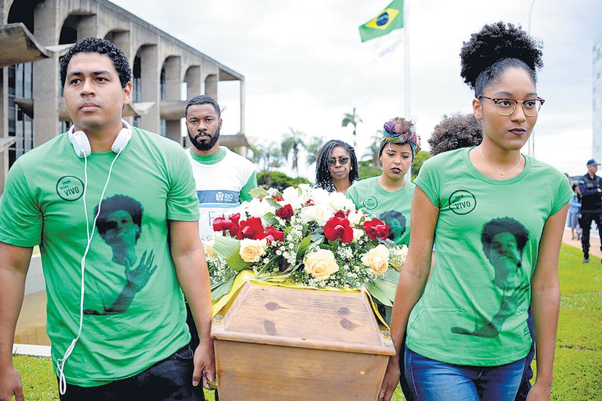 “Queremos a los jóvenes negros vivos” sostiene Jurema Werneck.