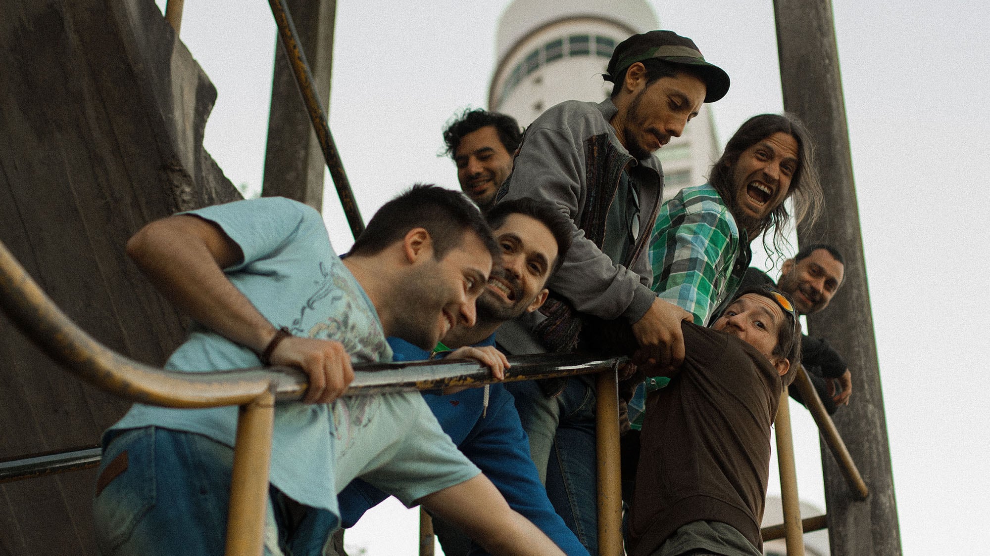 Salaón, la banda liderada por Tristán Sarra, presentará esta noche su Sobrevidas.