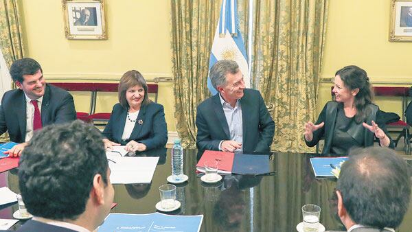 Tras el fracaso de todas sus estrategias, el oficialismo apuesta a que Mauricio Macri ya pagó el costo político de vetar la ley.