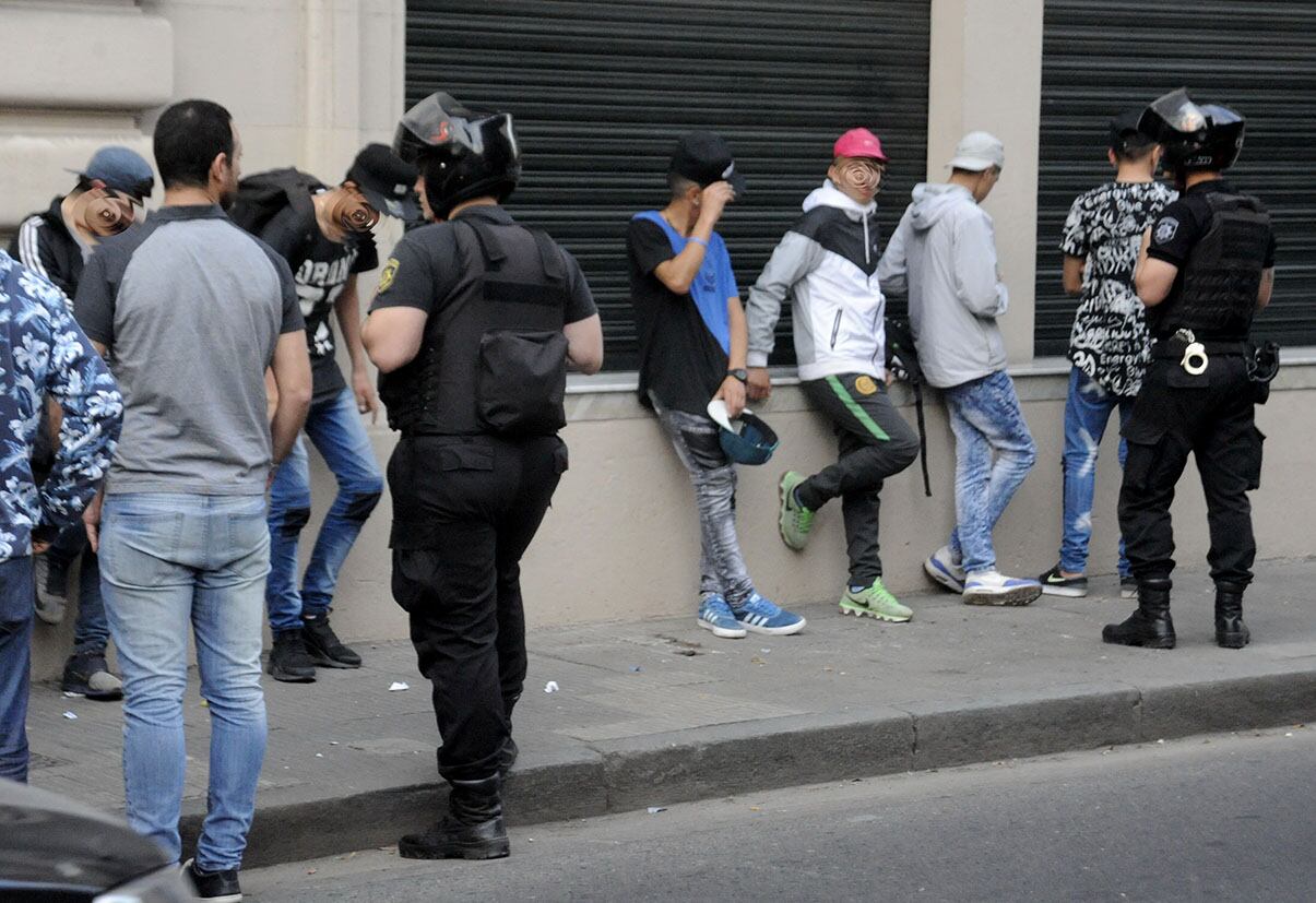 "El estado niega el accionar policial violento", dicen.