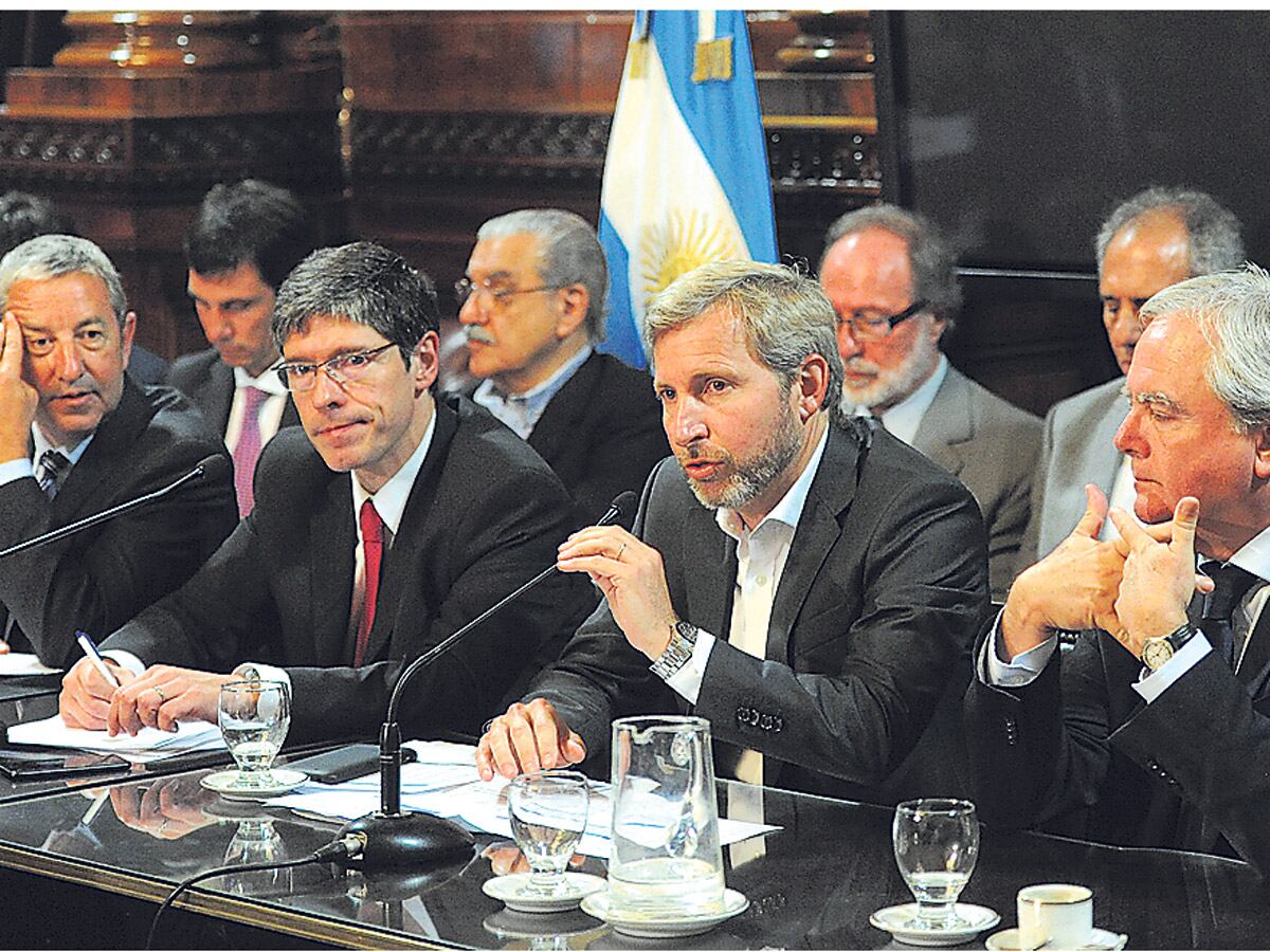 Rogelio Frigerio, ministro de Interior, prometió reactivar la obra pública. 