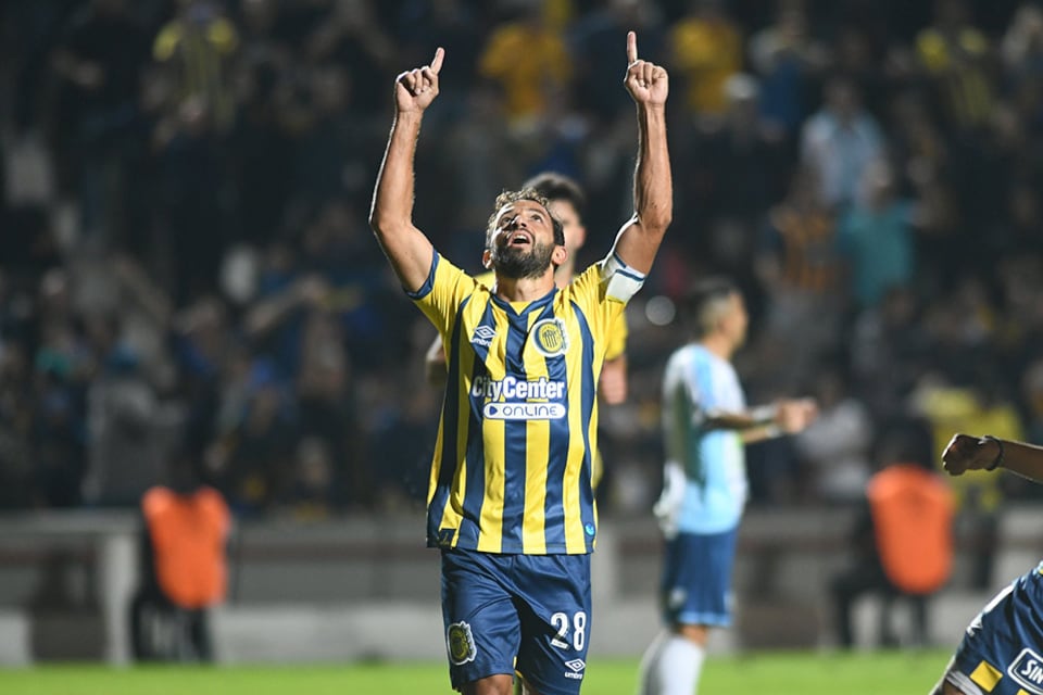 Gamba festejó su penal durante los 90 minutos.