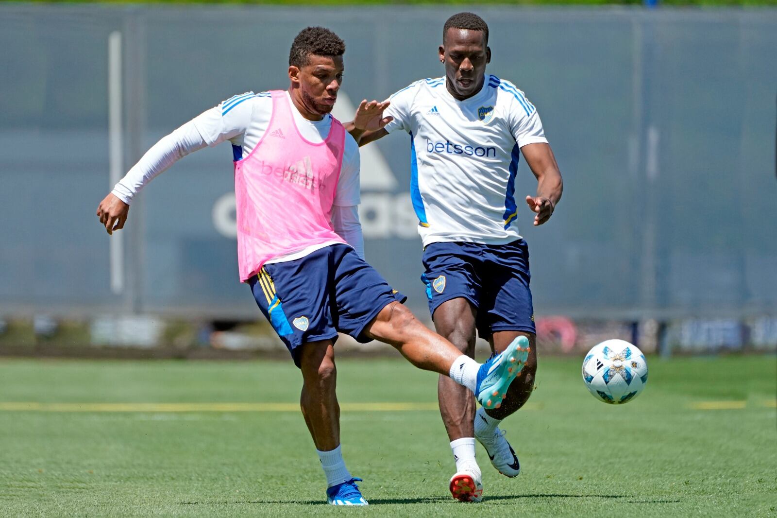 Frank Fabra y Luis Advíncula, los dueños de los laterales de Boca