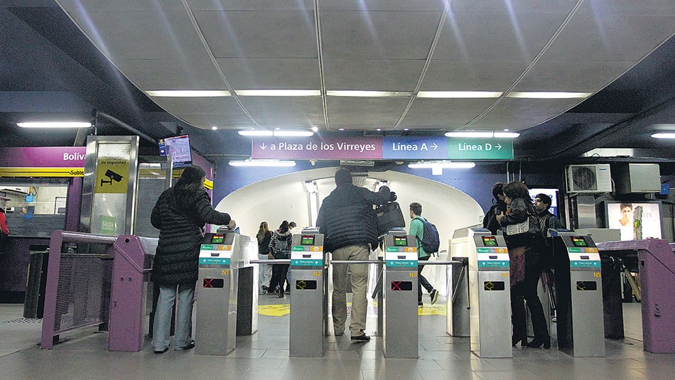El aumento en el subte y el Premetro comienza a aplicarse a partir de mañana.