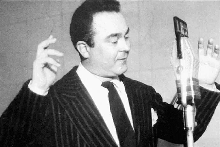 El verdadero nombre de Castillo era Alberto Salvador De Luca.