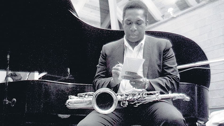 John Coltrane en el estudio de Rudy Van Gelder donde se registró la sesión perdida y ahora encontrada.