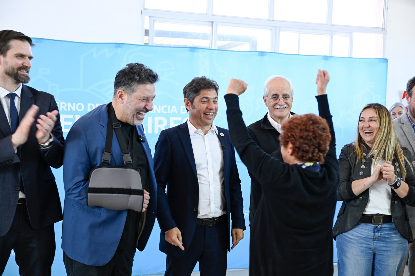 Kicillof y Taiana junto al intendente Gustavo Menéndez en Merlo. 