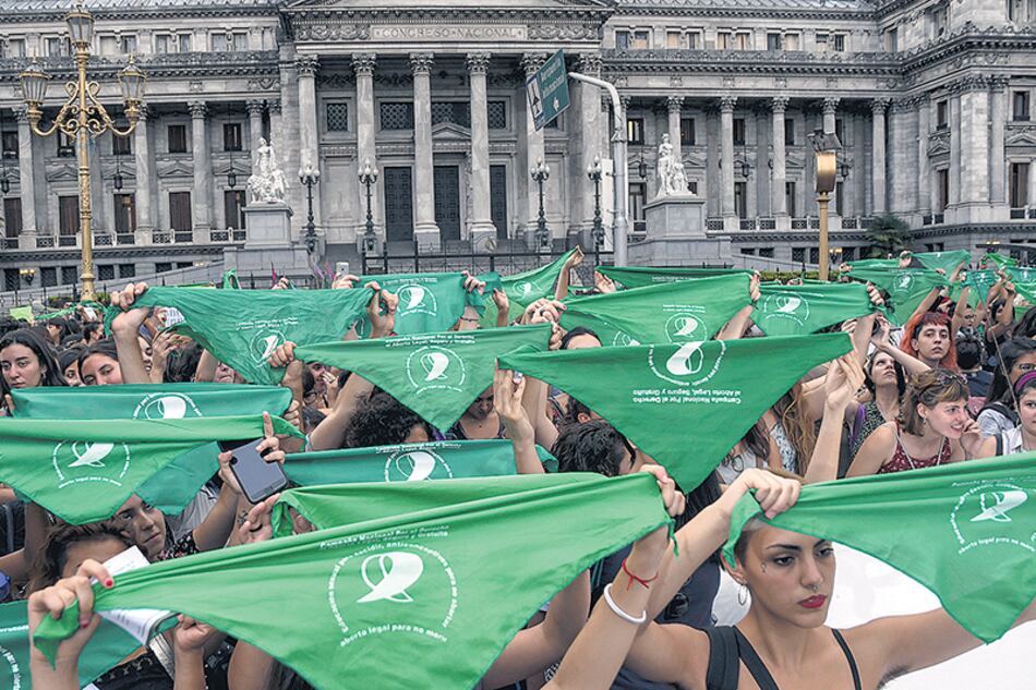 La presentación busca que el aborto sea tema en las campañas presidenciales.