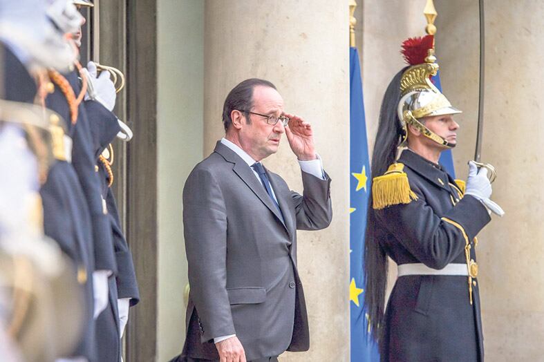La izquierda de Hollande termina el mandato agotada, dividida y con bajos niveles de aceptación popular.