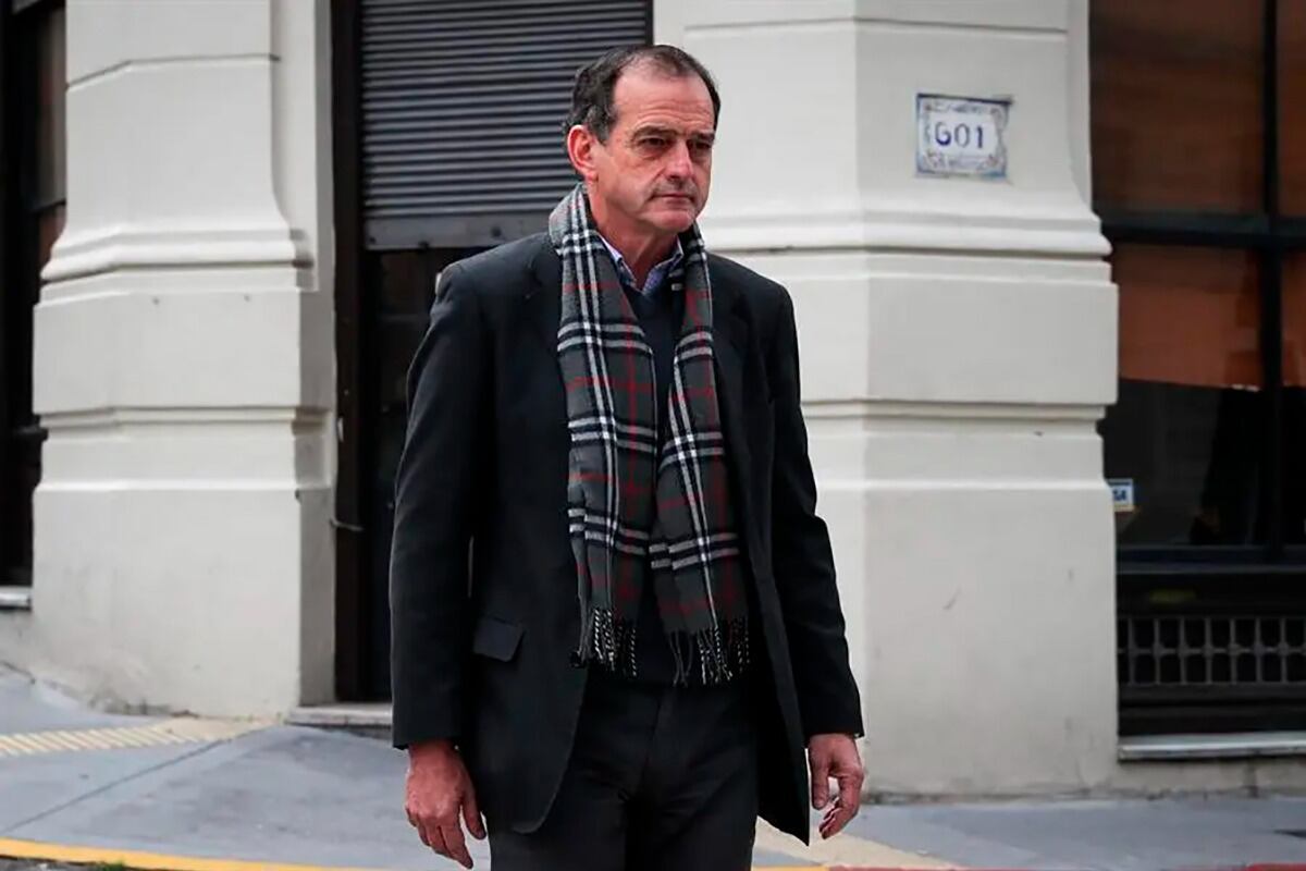 Guido Manini Ríos preside Cabildo Abierto.