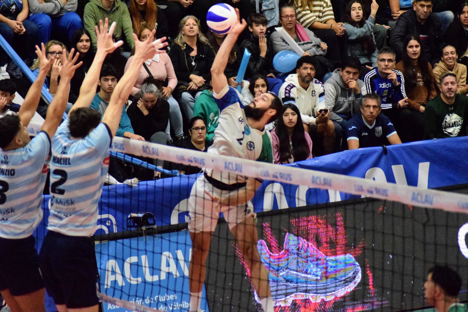 Elgueta ataca ante el bloqueo de Ciudad