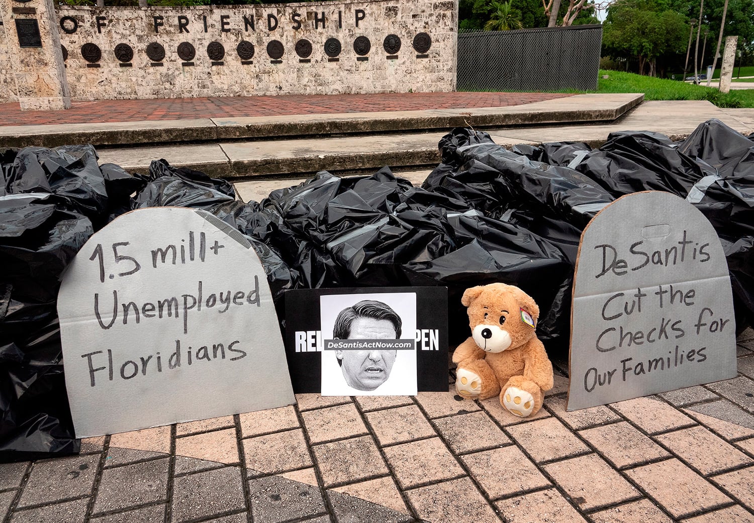 Postal de Miami en plena pandemia.