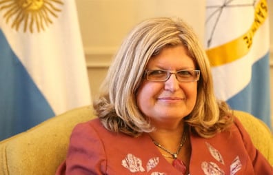 La ministra instaló como pauta un porcentaje coincidente con el aumento salarial de 2016. 