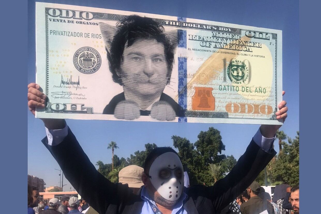 El líder de ultraderecha Javier Milei va concentrando la oposición de un amplio arco político, empresarial, sindical y social.