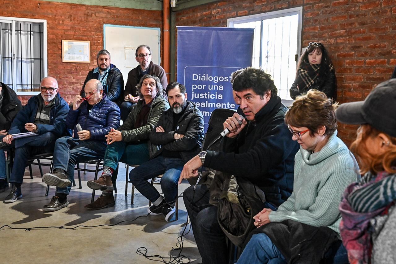 El mano a mano con los vecinos del barrio.