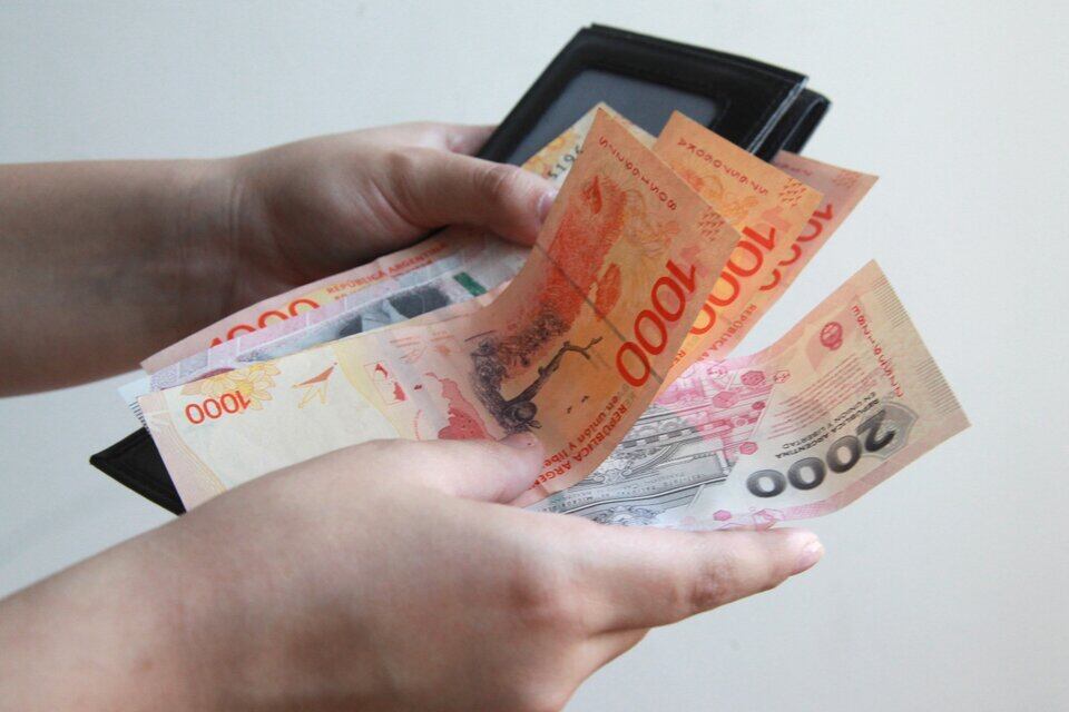 Desde cuándo comienzan a circular los billetes de $10.000 y $20.000 en Argentina