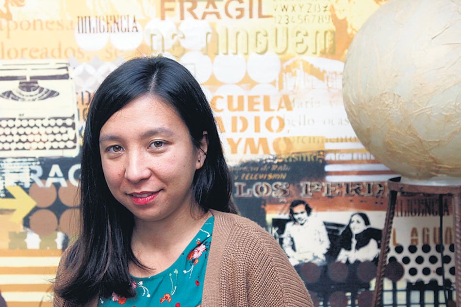 Higa vive desde hace un año en Estocolmo, donde da clases de español y trabaja como traductora literaria.