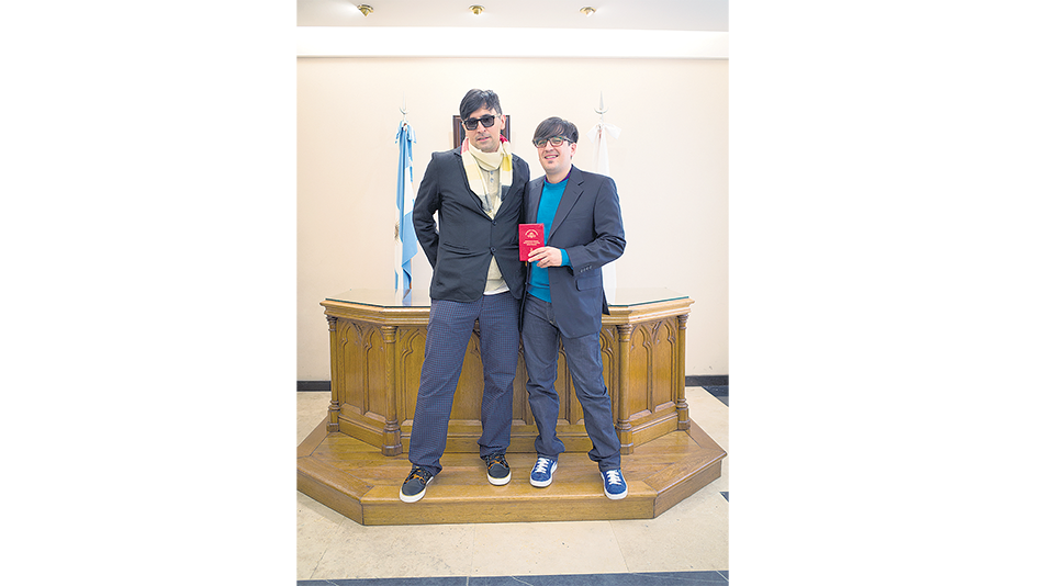 felizmente casados a partir del 23 de julio de 2014.