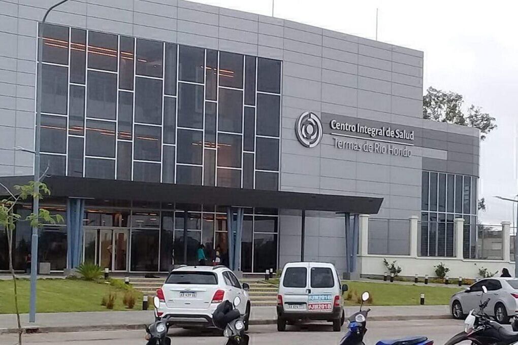 Tras el ataque, la joven fue atendida en el Centro Integral de la Salud (CIS), de Río Hondo. 