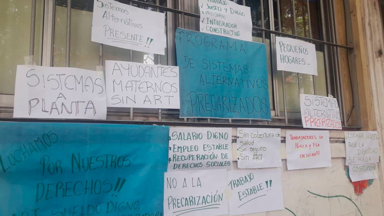 En el ingreso de la Secretaria de Niñez y Familia