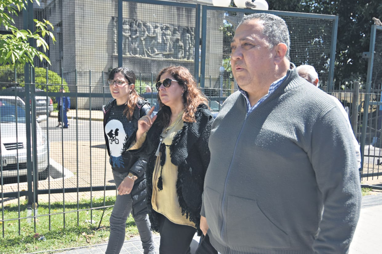 Luis D’Elía, al ingresar en los tribunales de Comodoro Py para declarar ante el juez Claudio Bonadio.