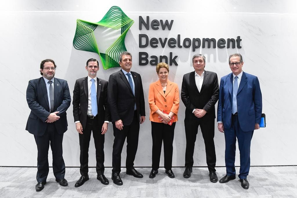 Marco Lavagna, Gustavo Sabino Vaca Narvaja, Sergio Massa, Dilma Roussef, Máximo Kirchner y Miguel Pesce.