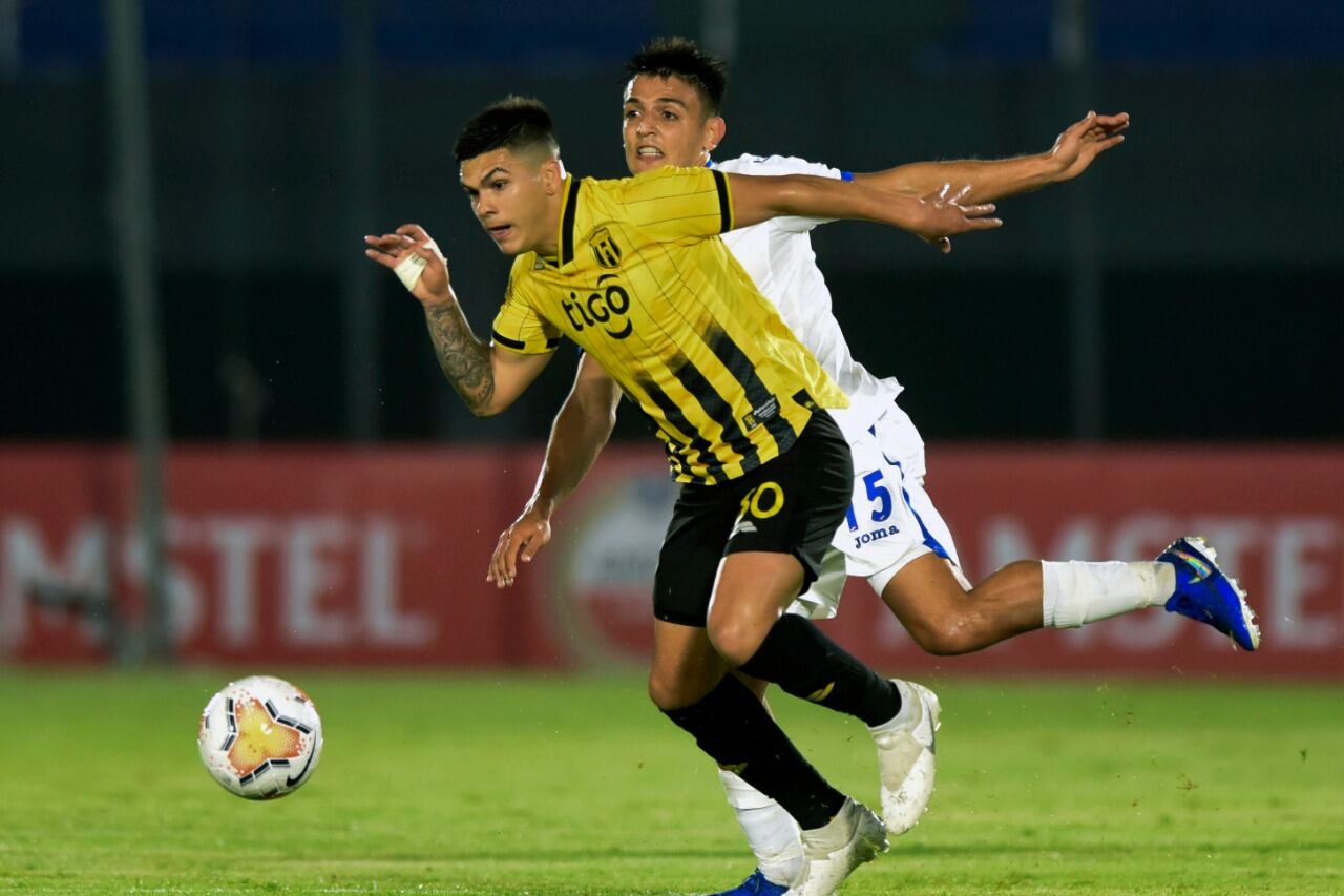 Guaraní superó ampliamente a Tigre en Paraguay.