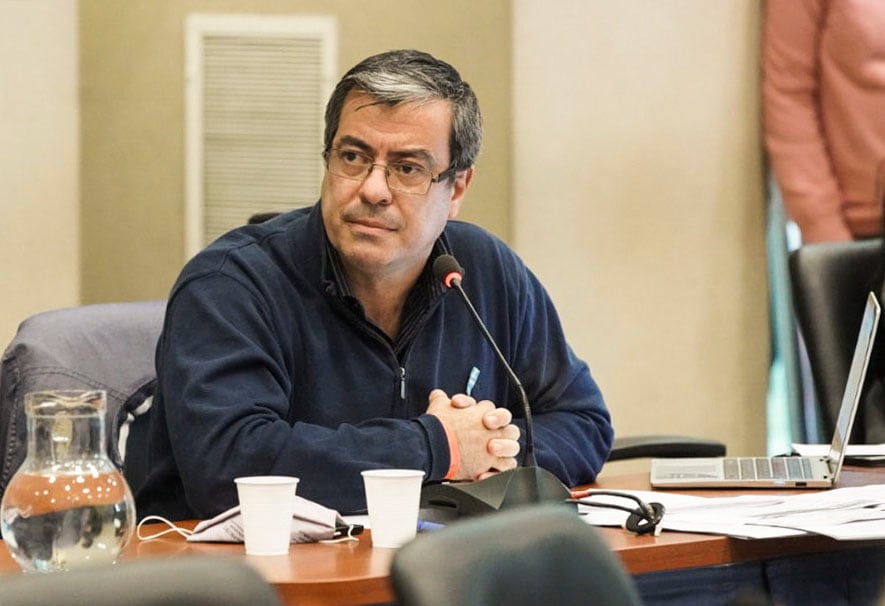 Martínez dijo que una de sus tareas será "hablar con cada compañero y compañera" para lograr el acompañamiento al acuerdo con el Fondo.