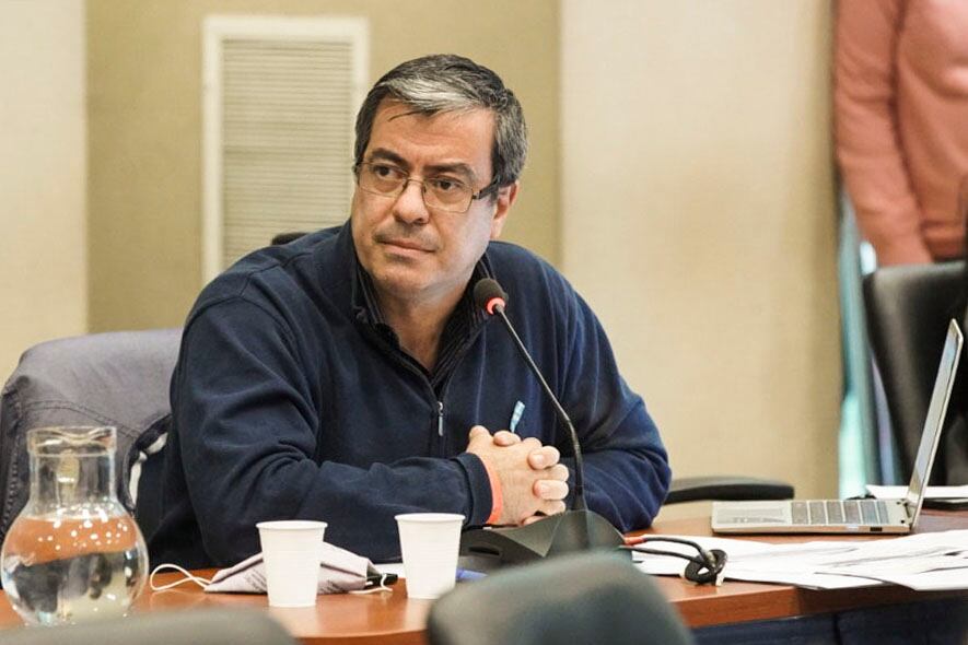 Martínez dijo que una de sus tareas será "hablar con cada compañero y compañera" para lograr el acompañamiento al acuerdo con el Fondo.