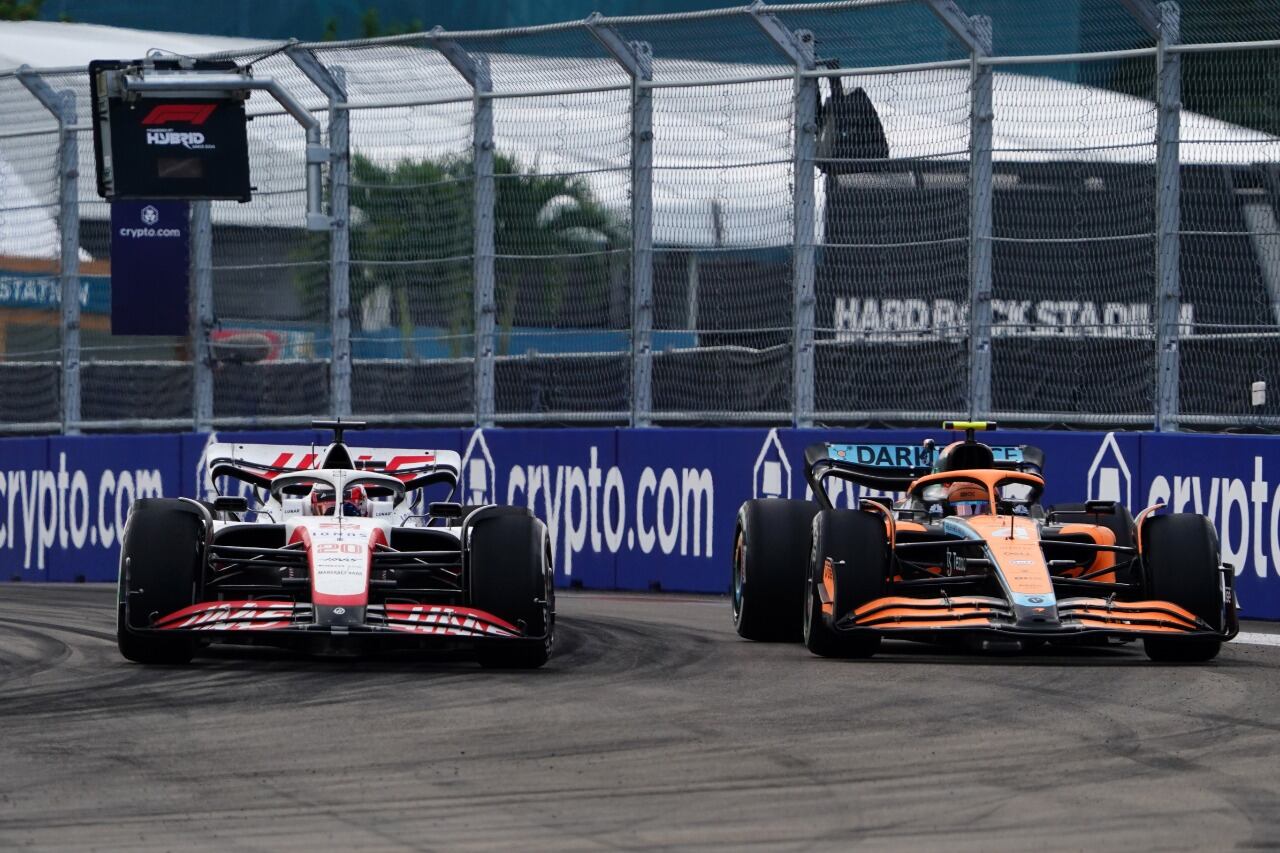 Leclerc y Verstappen animaron el GP de Miami, que quedó en manos del neerlandés