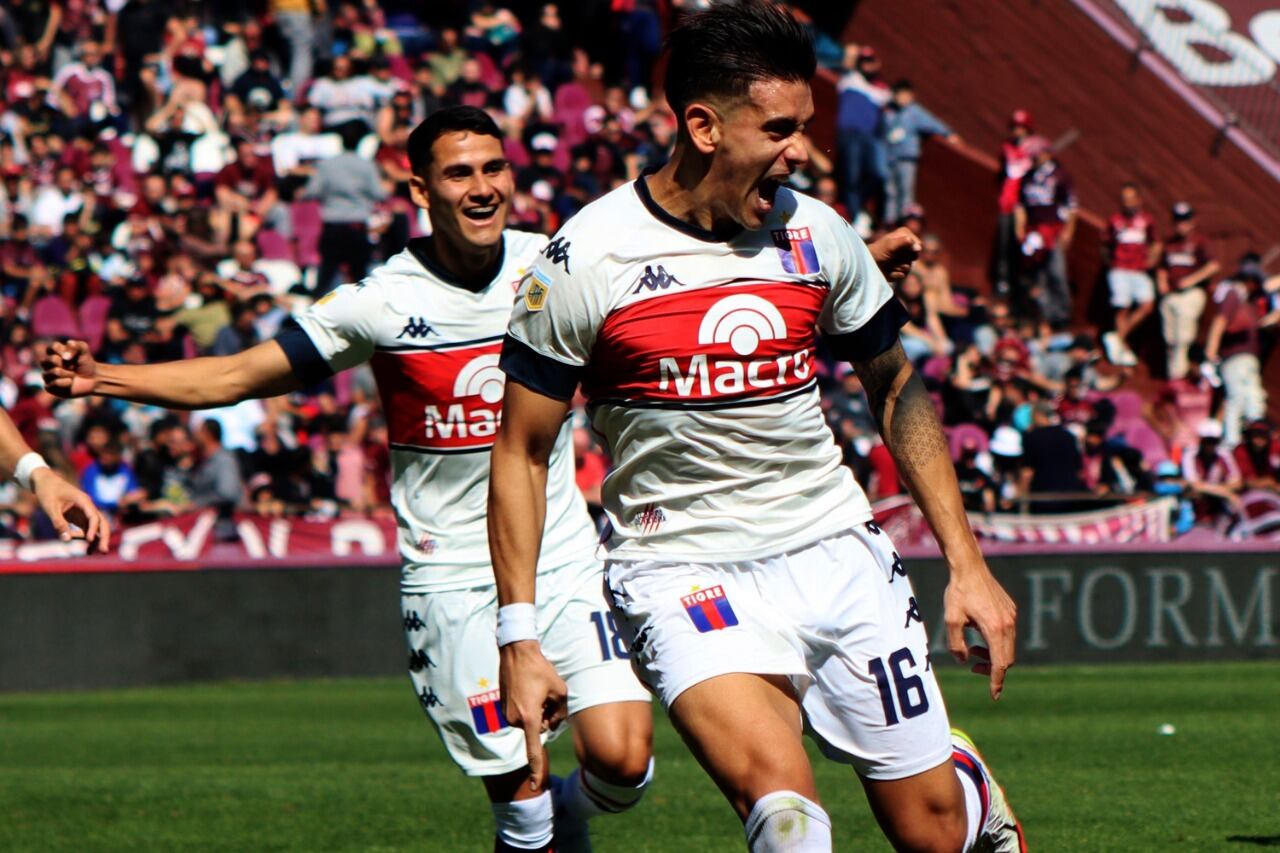 Castro anotó el gol de triunfo de Tigre, que sigue escalando en la tabla